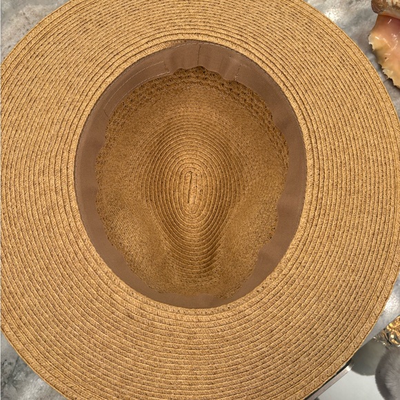 Gigi Pip Stylish Tan Straw Hat - Picture 5 of 5